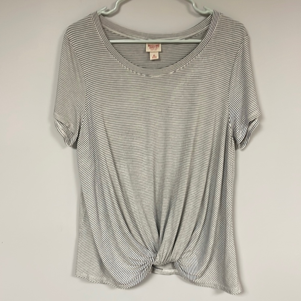 Mossimo Supply C0. Women's top/ shirt, black & white pinstripe, stretchy, XL